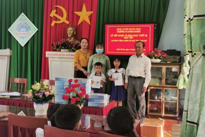 LỄ TIẾP NHẬN VÀ BÀN GIAO THIẾT BỊ HỌC TẬP CHƯƠNG TRÌNH SÓNG VÀ MÁY TÍNH CHO EM.