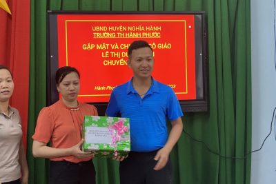 GẶP MẶT VÀ CHIA TAY CÔ GIÁO LÊ THỊ DUYÊN TÂN CHUYỂN TRƯỜNG.